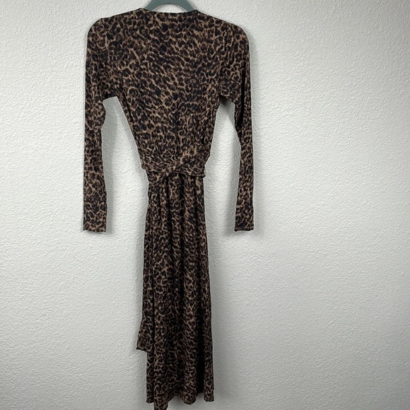 New Good American Daynight Wrap Dress Sepia Leopard Brown Stretch Sz 0 - Picture 8 of 14
